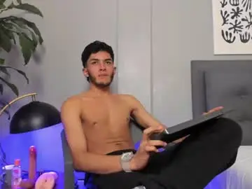 Chaturbate Private Sex Chat of tyler_fox_