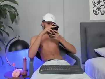 Chaturbate Best live sex cam show of tyler_fox_