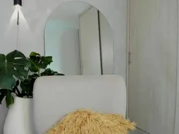 Chaturbate Sex Cam of aliessiarose1