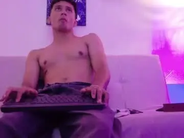 Chaturbate Live Sex Cam of enzo_duran
