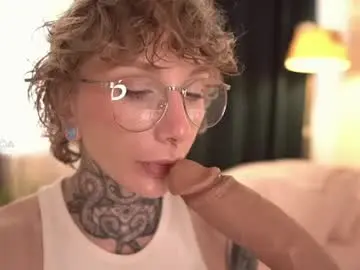 Chaturbate Live Porn of fuckingtoy_