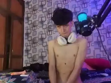 Chaturbate Live Sex Cam of twink_sebas7
