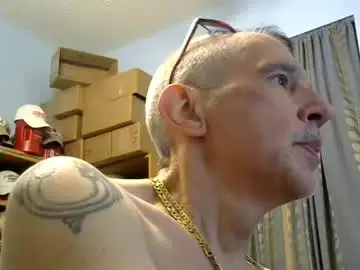 Chaturbate Adult Video Chat of sluttyslave81
