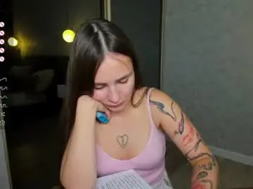 Chaturbate Free Porn Cam of straw_juice