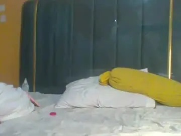 Chaturbate Live Sex Cam of ladyblossoms19
