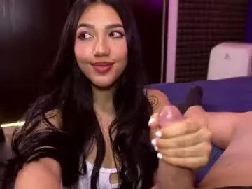Chaturbate Live Sex Cam of bull_vixen2001