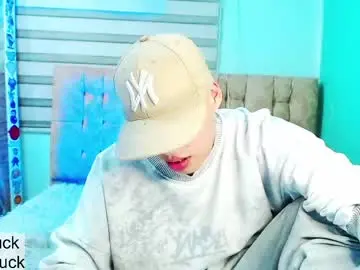 Chaturbate Free Porn Cam of _justinmoon2