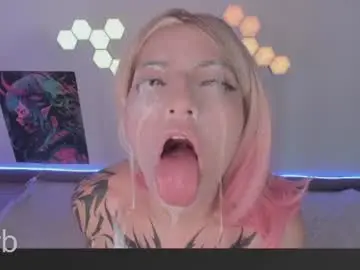 Chaturbate Live Sex Cam of cyberzoe