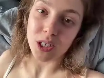 Chaturbate Live Sex Cam of holydori