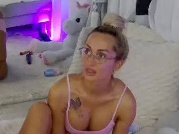 Chaturbate Adult Webcams of isabelleethan