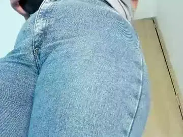 Chaturbate Live Sex Cam of emiily15_