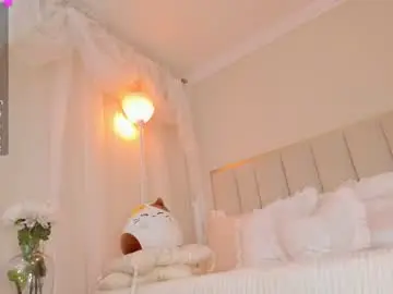 Chaturbate Sex Cam of your_petite18