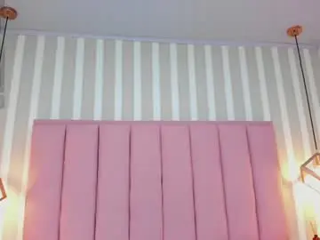 Chaturbate Adult Video Chat of mia_jons20