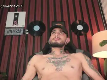Chaturbate Live Sex Cam of nathanharris207