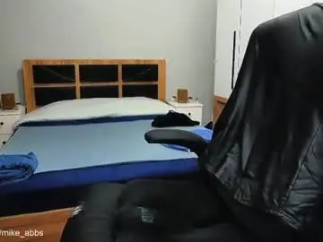 Chaturbate Watch Live Sex Cams of mikestrip