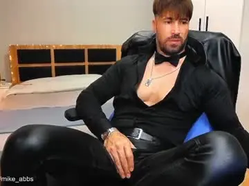 Chaturbate Live Porn of mikestrip