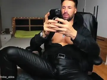 Chaturbate Watch Live Sex Cams of mikestrip