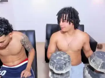 Chaturbate Live Sex Cam of samxx_muscle