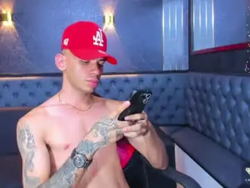 Chaturbate Sex Chat of edward_24_