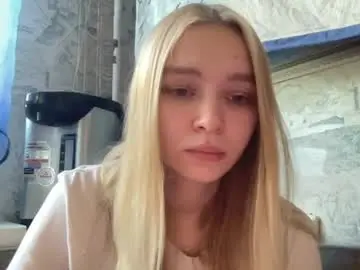 Chaturbate Live Sex Cam of cherryleija