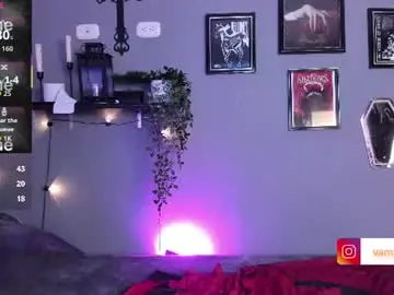 Chaturbate Best live sex cam show of vampy_dolll