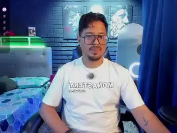 Chaturbate Free Porn Cam of daviidevans
