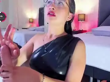 Chaturbate Nude Webcam of iris_bells