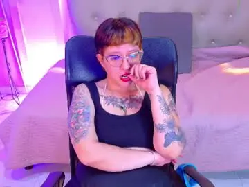 Chaturbate Live Sex Cam of chloerossee