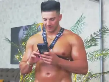 Chaturbate Live Sex Cam of dustinkeent
