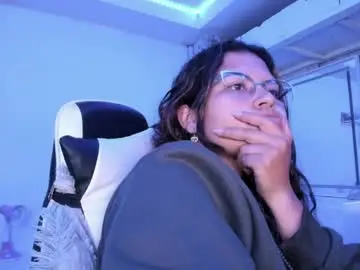 Chaturbate Free Live Porn of ladybrown_16