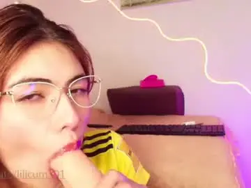 Chaturbate Adult Video Chat of lilicum301