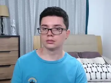 Chaturbate Live Sex Cam of kevinhunts
