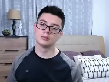 Chaturbate Live Porn of kevinhunts
