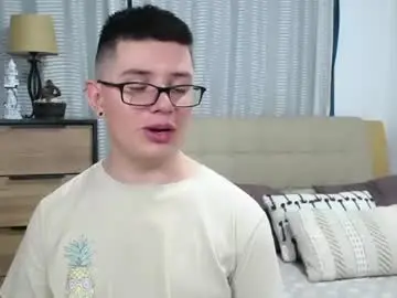 Chaturbate Sex Cam of kevinhunts