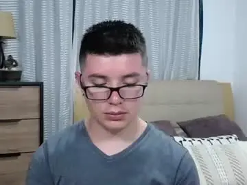 Chaturbate Live Sex Cam of kevinhunts