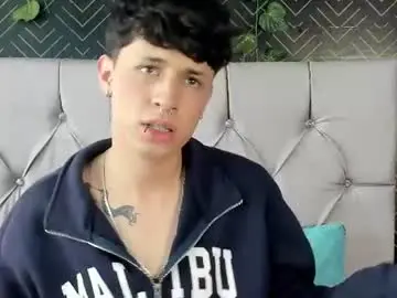 Chaturbate Best live sex cam show of axel_evanss