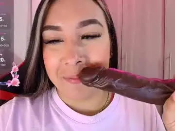 Chaturbate Free Porn Cam of leahtemptation