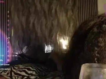 Chaturbate Live Sex Cam of khloesmalls