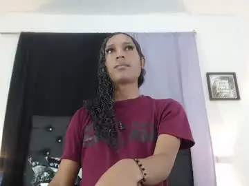 Chaturbate Free Live Porn of mia_hiills