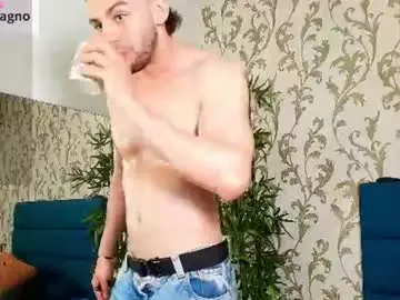 Chaturbate Sex Cam of michael_magno