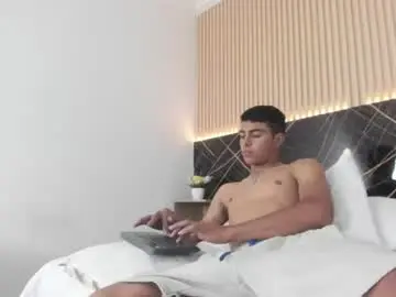 Chaturbate Live Sex Cam of bruno_fox_