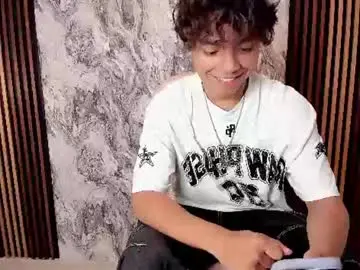 Chaturbate Live Porn of honeymoon_sariel