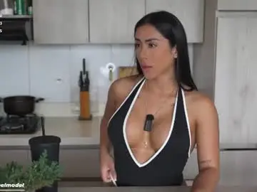 Chaturbate Live Sex of leyla_steel