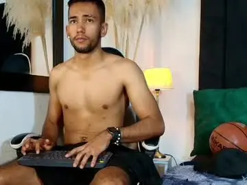 Chaturbate Best live sex cam show of maicolparker0