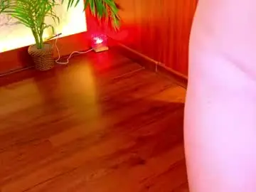 Chaturbate Private Sex Chat of miiaa_cooper