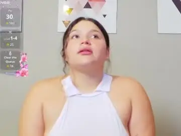 Chaturbate Live Sex Cam of chubbykinkyygirl