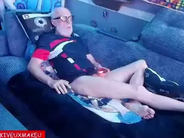 Chaturbate Live Sex of kiveuxmakeu