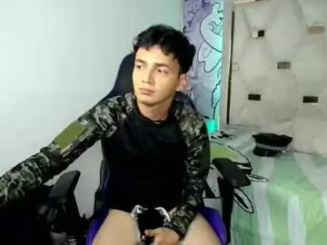 Chaturbate Live Porn of mathiass_twinkk_