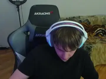 Chaturbate Nude Webcam of aron_neall