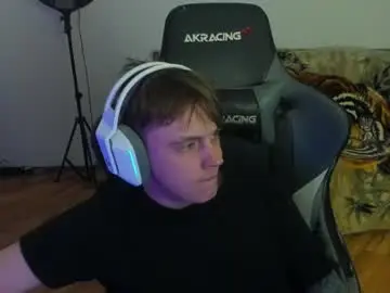 Chaturbate Live Porn of aron_neall